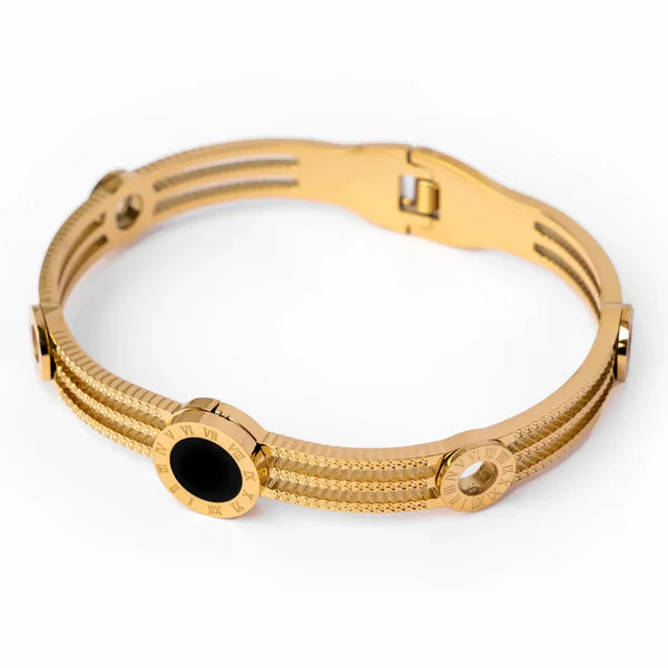 jpeg_aa4e83b2-b89b-49d6-a8d7-11d79638dbf5.jpg Bracelete Ônix Triplo Banhado em Ouro 18k - Imagem 1
