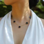 Colar de Trevo Preto Banhado em Ouro 18k - Imagem 2