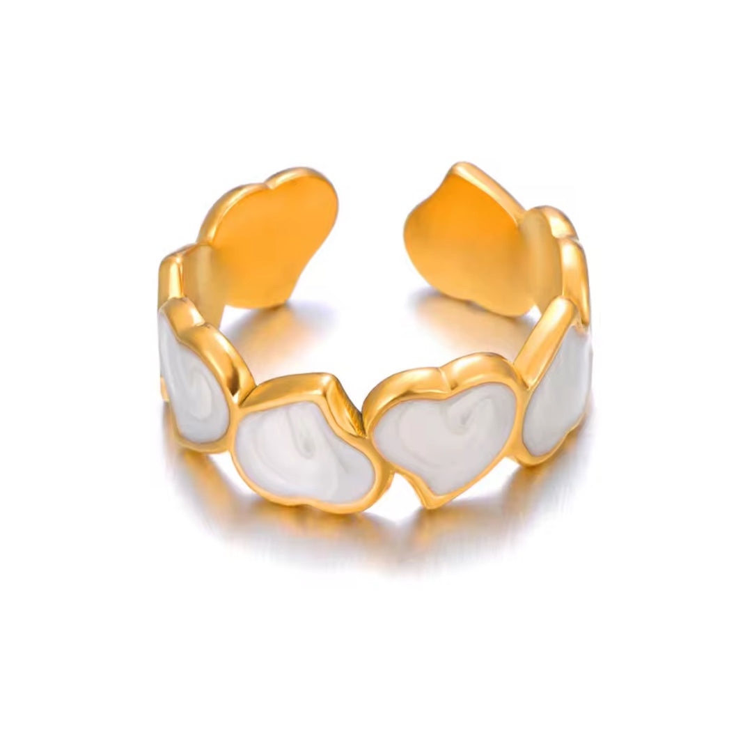 img_5366-2 Anel Encanto de Amor Ajustável Banhado em Ouro 18k - Imagem 1